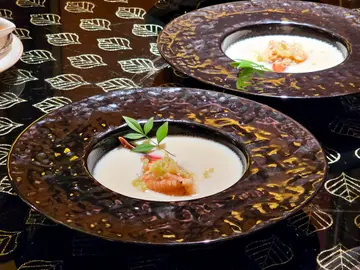 姜汁米酒蒸鲜蟹钳