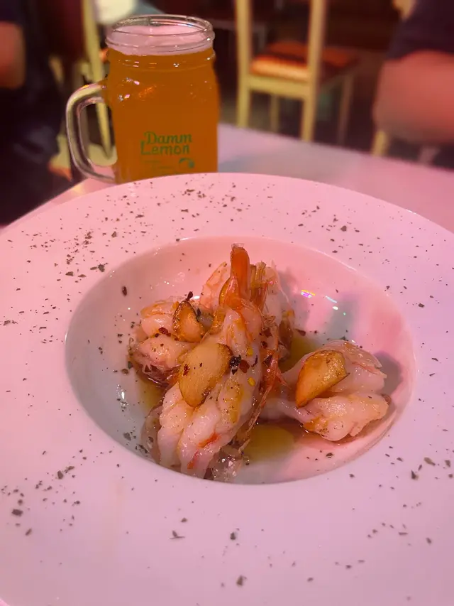 蒜片蝦配意大利香草包