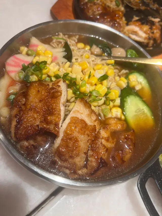 韓泰濃香雞肉船麵