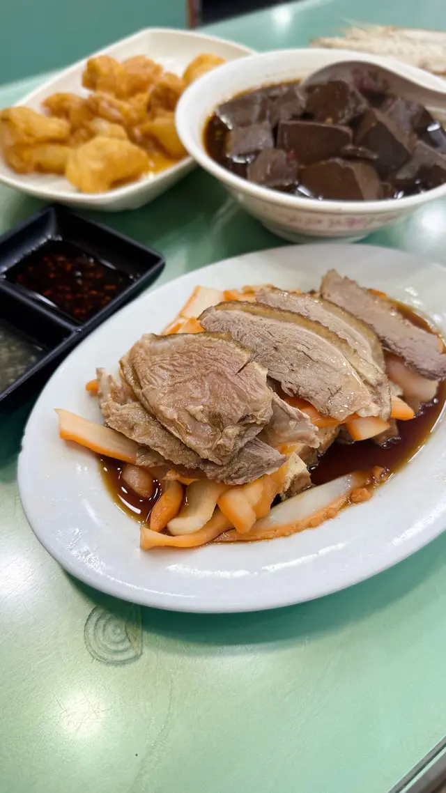 鵝片拼墨魚片