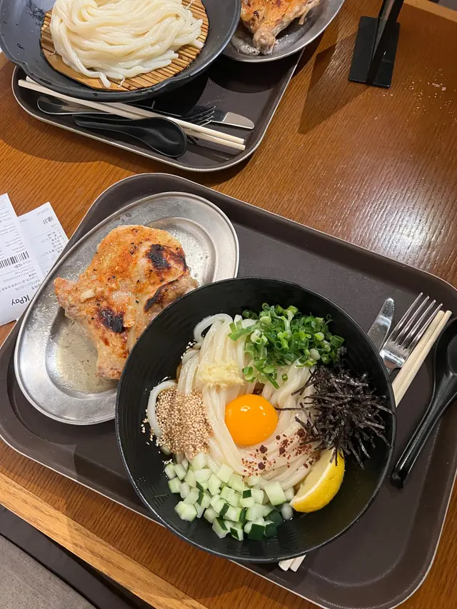 夏天餐牌撈烏冬,加骨付雞