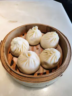 喉口鲜肉包
