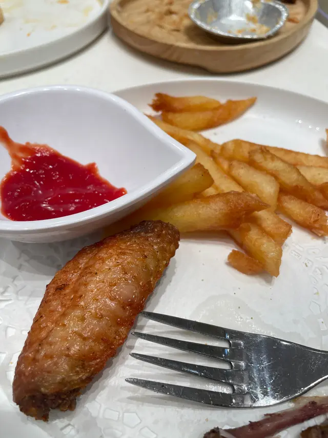 香草雞中翼拼椒鹽薯條