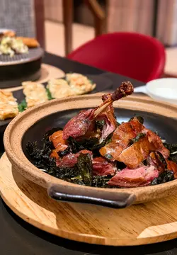 烟熏樟茶鸭