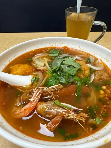 招牌蕃茄海鮮湯檬