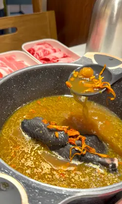 蟲草花烏雞湯