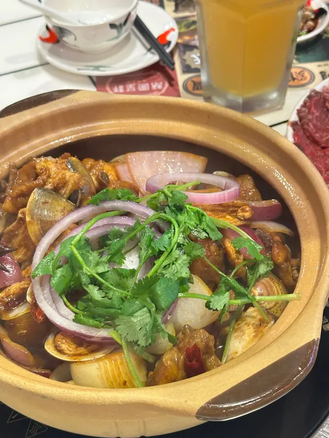 秘製黃蜆惹味辣雞煲