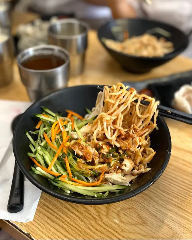 京醬雞絲拌拉麵 