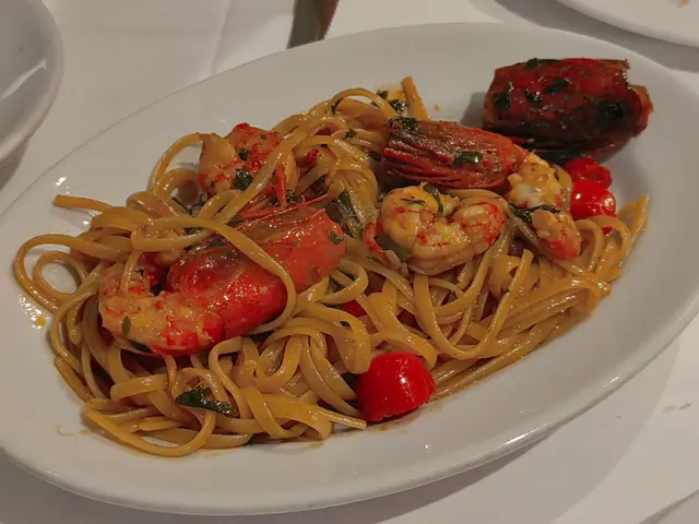 red  prawn  linguine