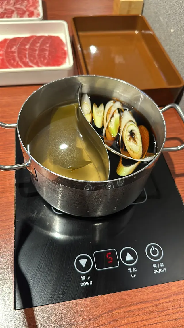 一人鍋都可揀兩湯