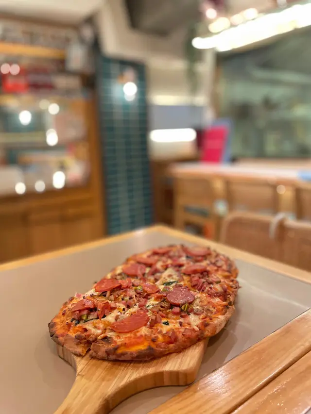 Romana  Pizza  Piccante