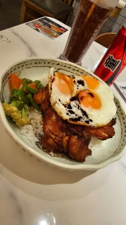 巨人鸡扒劲香葱油饭