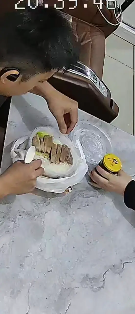 清湯崩沙腩河，咖喱豬扒飯