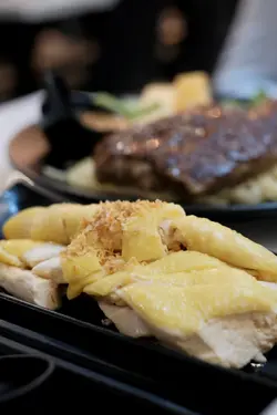 去骨海南雞配香雞油飯
