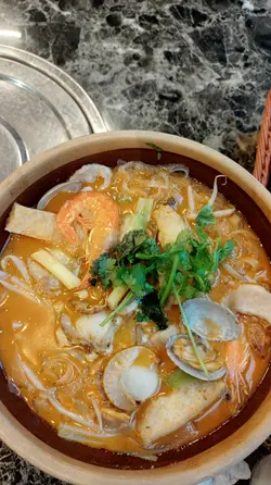 浓虾汤海鲜煮水晶粉