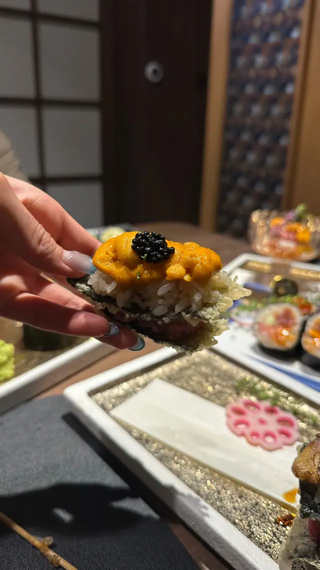 海膽拖羅蓉千層脆脆