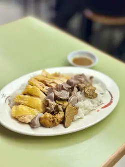 盐焗胗肝鸡饭