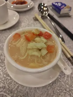 鲜茄班肉🐟汤稻庭麺
