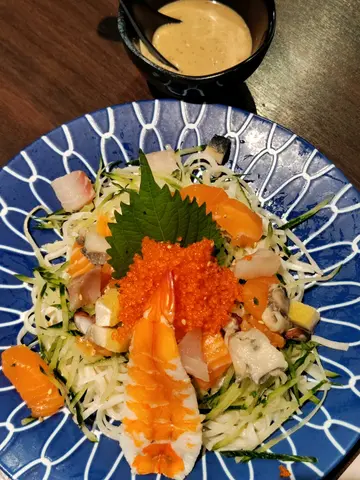 鱼生冷面