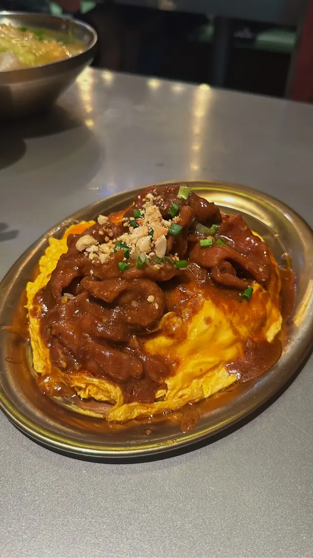 滑蛋沙嗲牛肉飯