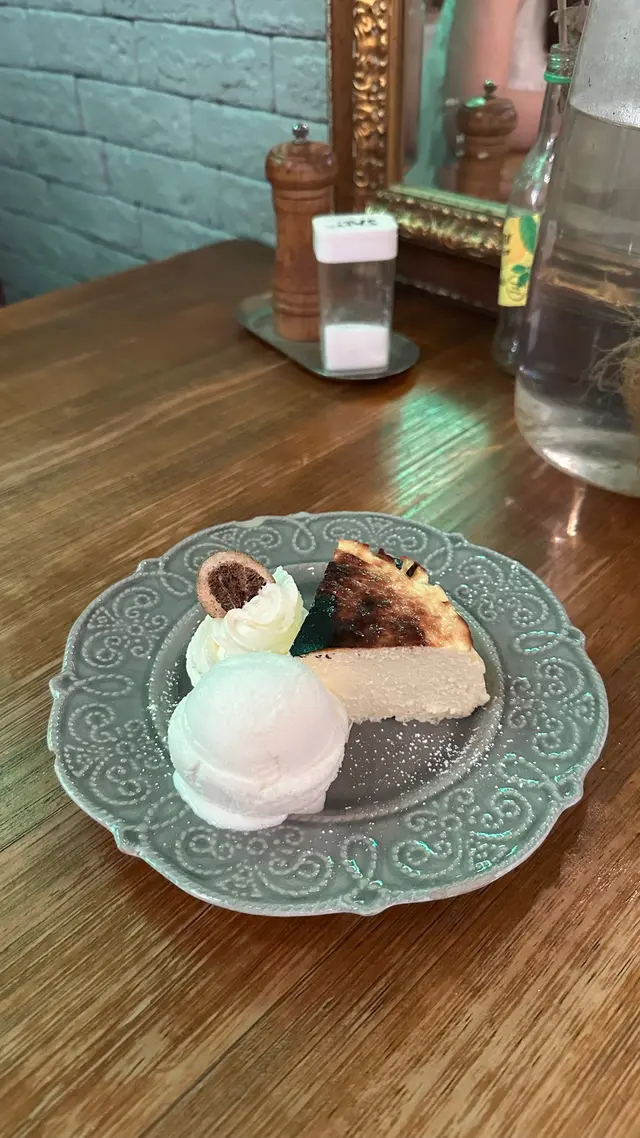 自家製巴斯克蛋糕