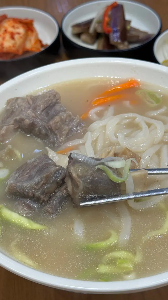 牛尾刀削麵