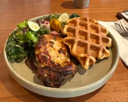 chicken no taste，waffle dry & no taste