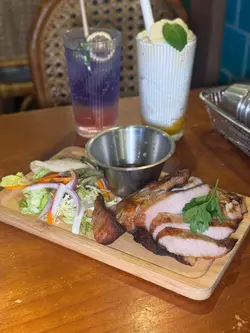 慢煮香茅猪颈肉