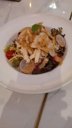 慢煮鸡胸胡麻沙律