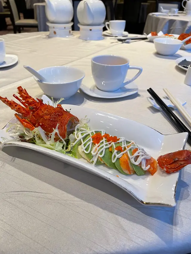 牛油果龍蝦沙律