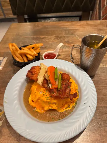 香草滑鷄蛋蓋飯配皇牌蒜容汁