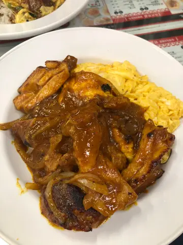 咖哩雞扒煎蛋飯