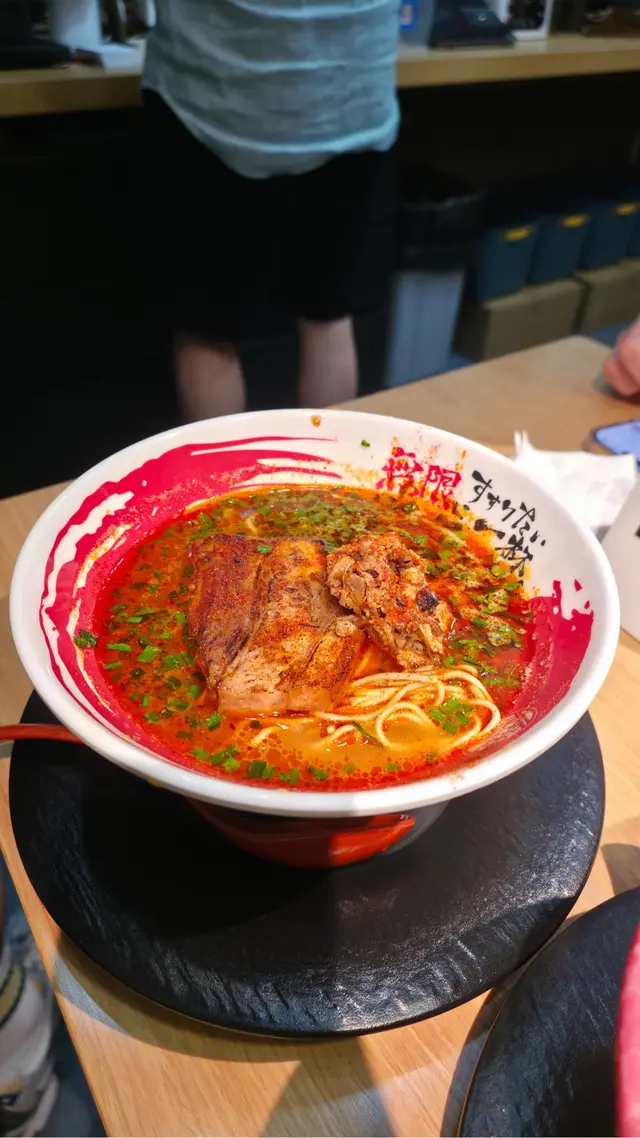 牛骨麻辣叉燒拉麵