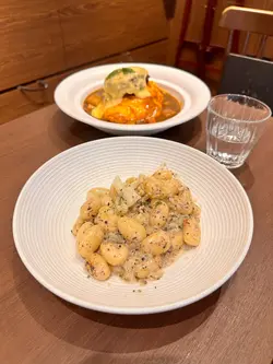 黑松露野菌椰菜花奶油意式薯仔丸子(素)