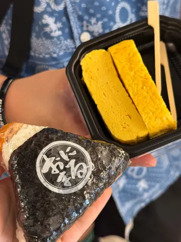 玉子烧、明太子吞拿鱼饭团