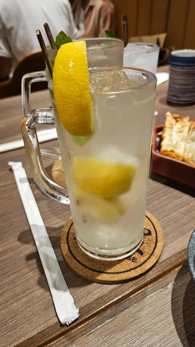 檸檬冰果碳酸酒