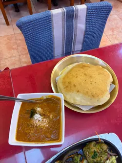 印式煎饼 + 椰汁咖喱牛腩