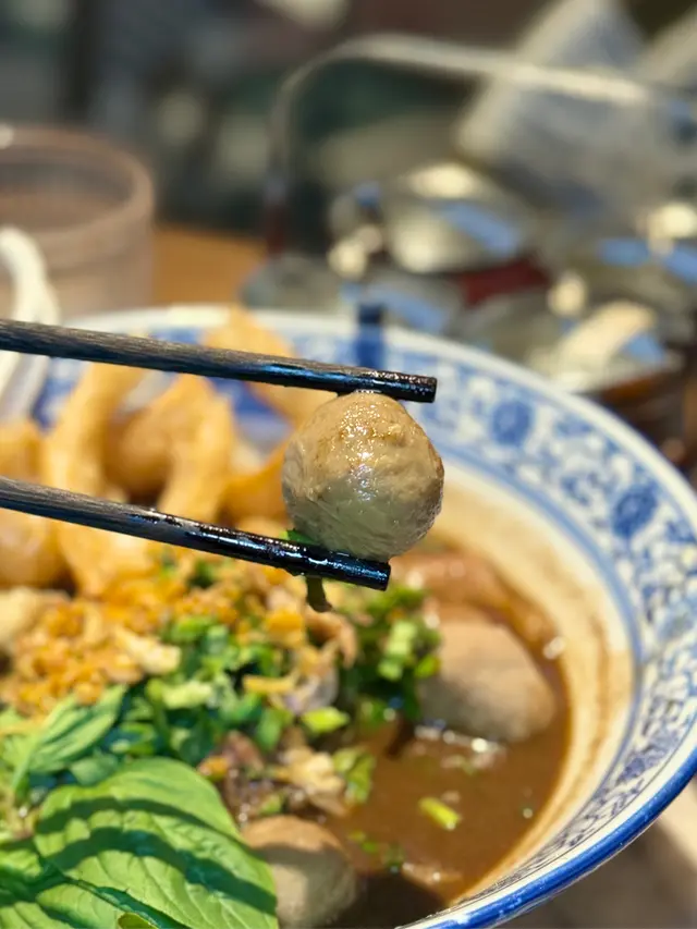 紐西蘭西冷牛肉片&牛丸船麵