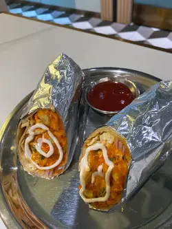 Chilly  baby  corn  kati  roll