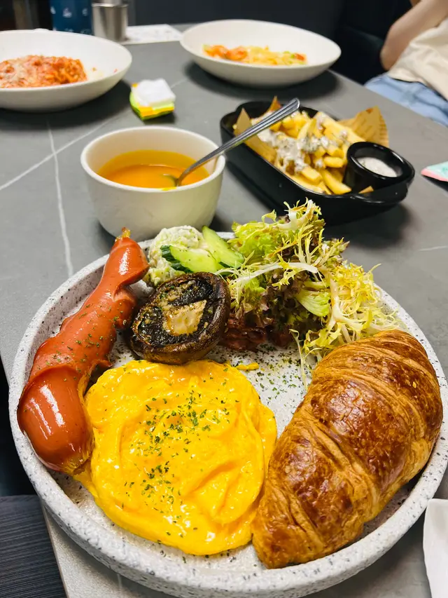 All  day  breakfast