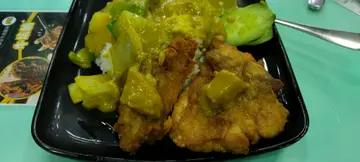 咖哩鸡扒饭