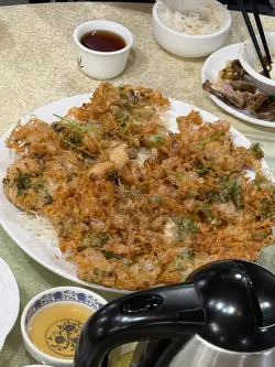 蚝饼不但卖相出众,有著12吋 pizza 的size ,而且还是真材实料,每粒蚝仔都有大约拇指那么大,炸粉皮薄新鲜,惹味脆口,全家人也赞不绝口!