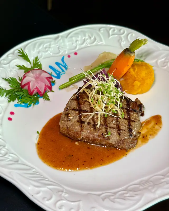 法式日本A5和牛肉眼