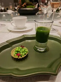 翡翠豆仁、羽衣甘藍汁