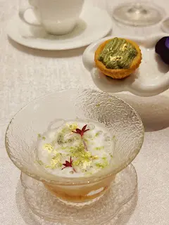 涼瓜汁青檸泡沫、蘋果牛油果酥