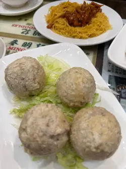 炸鲮鱼球