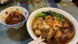 猪肠鱿鱼鱼蛋粗面