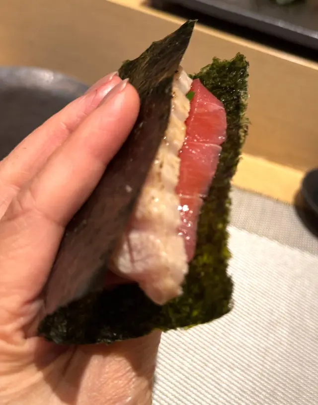 大拖羅中拖羅三文治