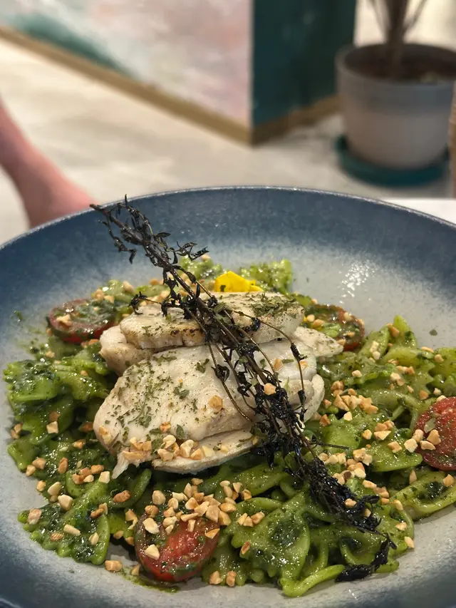 香草醬慢煮雞胸蝴蝶粉