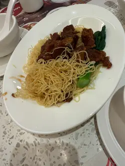 Stir  noodles  with  beef  
